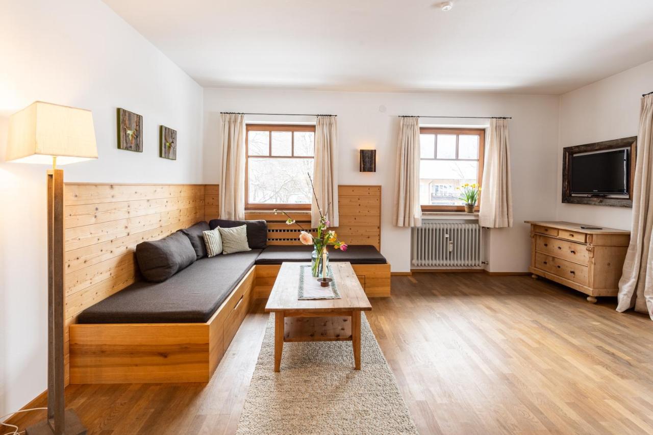 Fischer Apartments Oberammergau Bagian luar foto